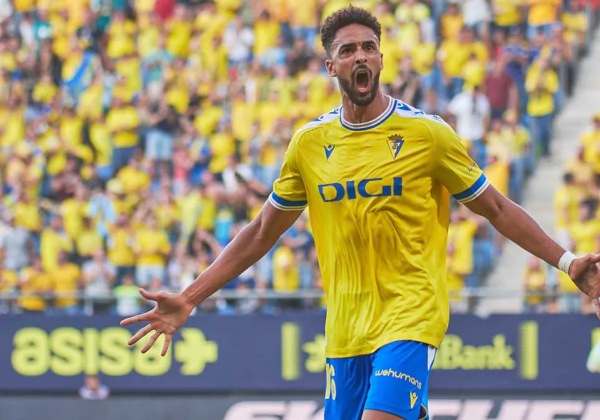 Chris Ramos, clave en el Cádiz CF