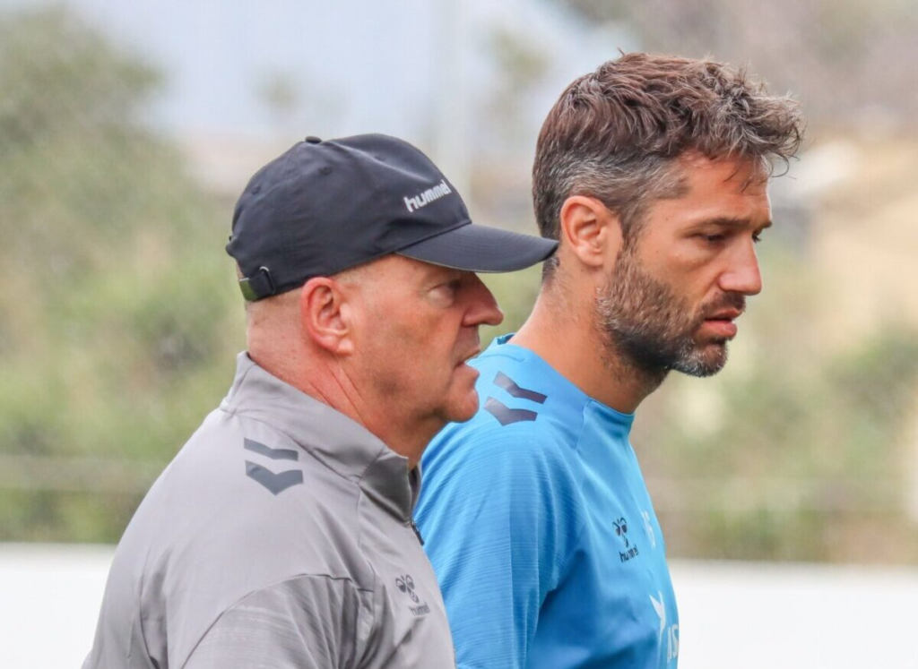 Pepe Mel, con Aitor Sanz en otra etapa