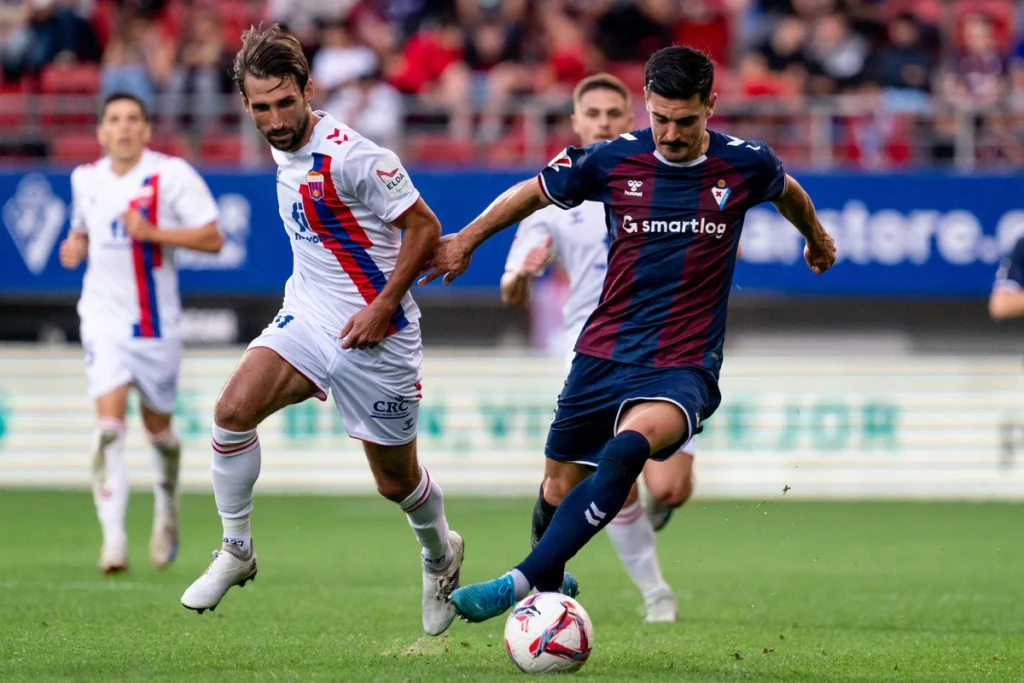 El Eibar se encomienda a Etxebe para competir en un calendario frenético