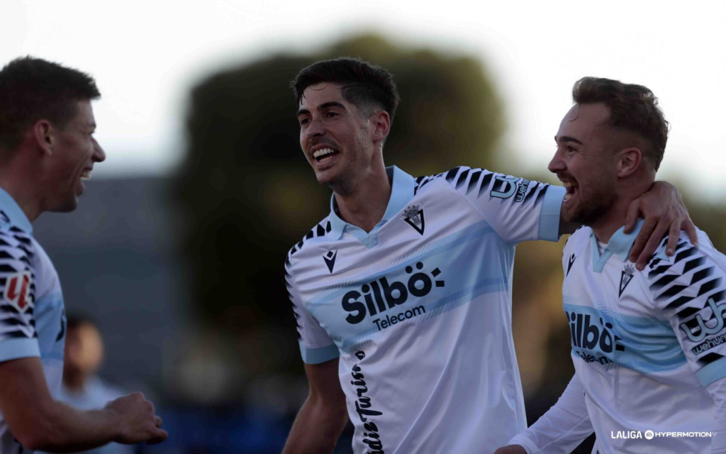 Javi Ontiveros, felicidad convertida en fútbol en el Cádiz