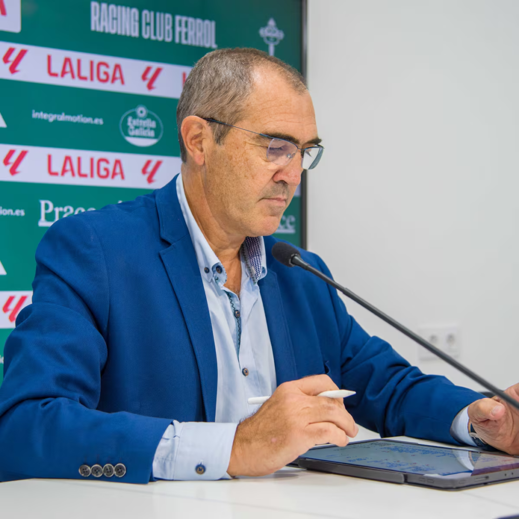 Mouriz está teniendo un difícil mercado en el Racing de Ferrol