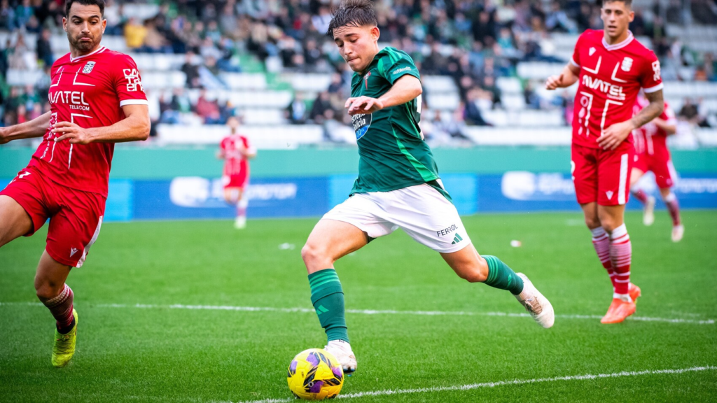 Raúl Blanco ya debutó con el Racing de Ferrol