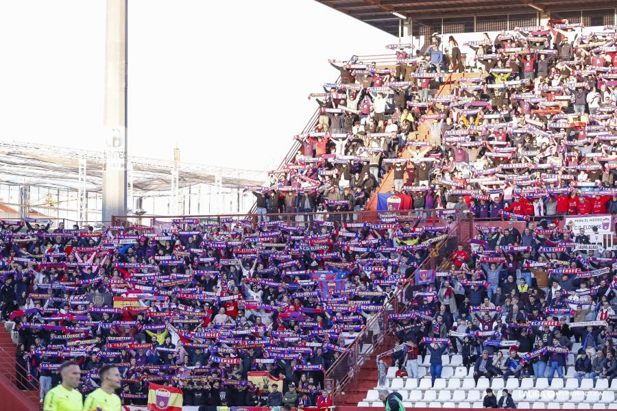 La afición del Eldense acompañó en masa a su equipo en Albacete