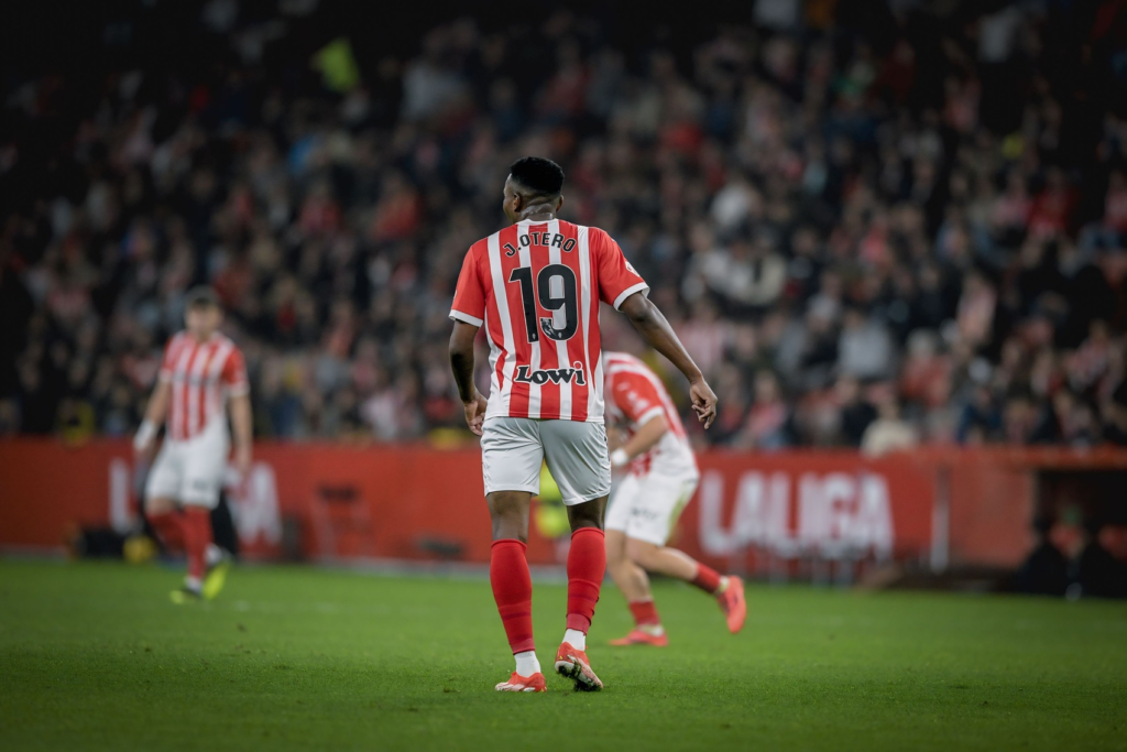 Juan Otero, duda en el Sporting ante el Eibar