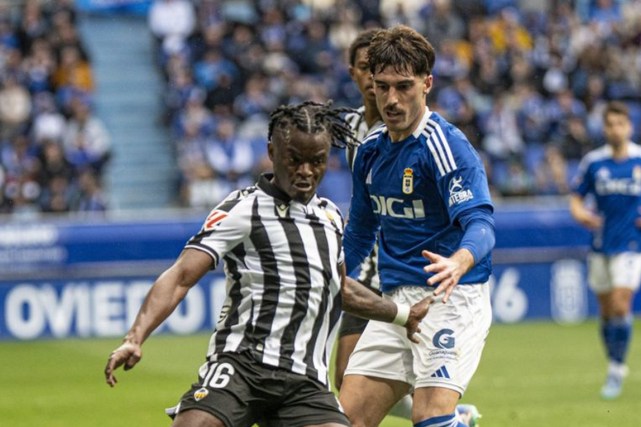 El Real Oviedo disfruta de Nacho Vidal