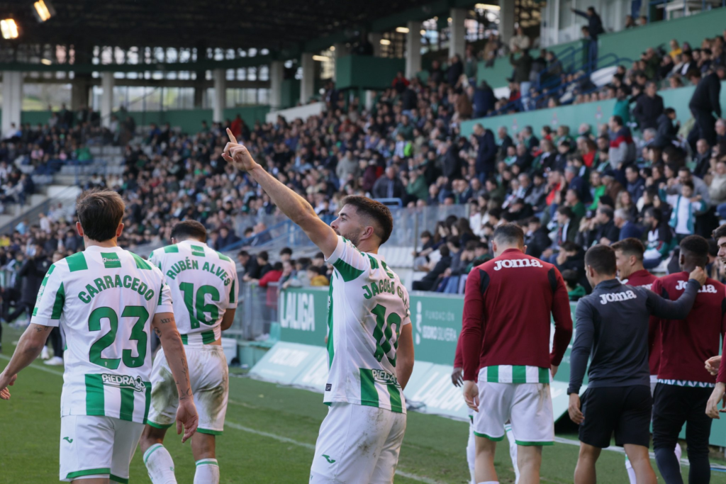 Jacobo volvió a marcar para el Córdoba en A Malata