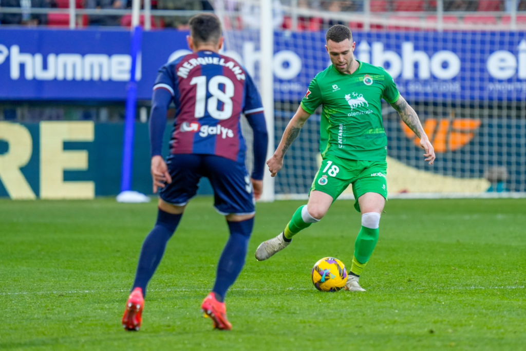 El Eibar y el Racing empataron en un partido muy entretenido