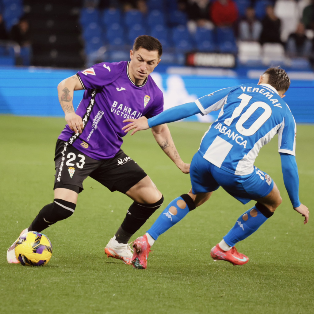 Duelo intenso entre Deportivo y Córdoba en Riazor