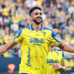 Chris Ramos celebra el gol que marcó ante el Sporting. / Jesús Marín