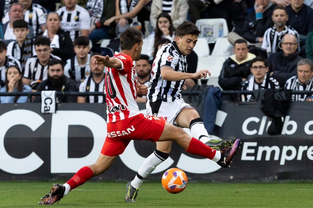 Lance del partido entre Castellón y Sporting