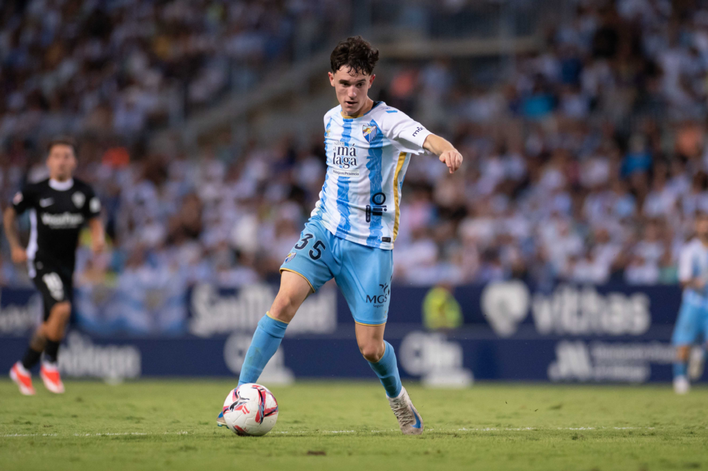 Aarón Ochoa no podrá ayudar más al Málaga esta temporada