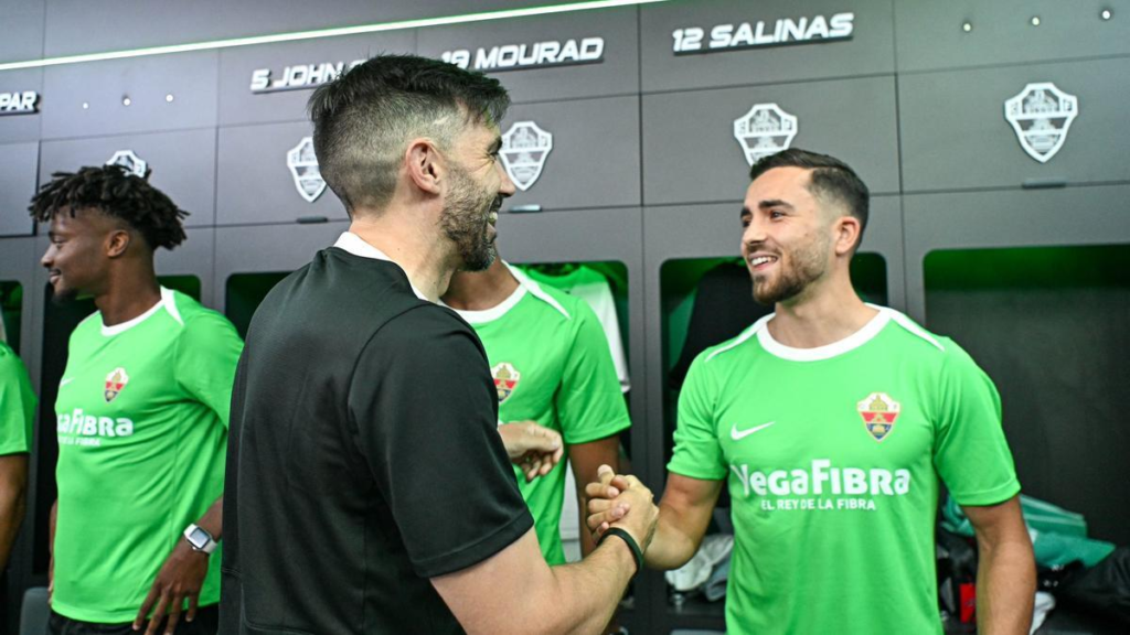 José Salinas es baja en el Elche por sanción