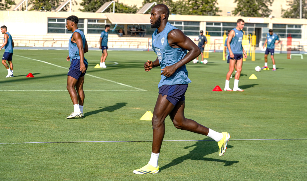 Ibrahima Kone en un entrenamiento con el Almería
