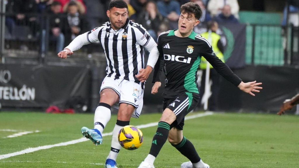 Juan Escobar, en una acción con el Castellón