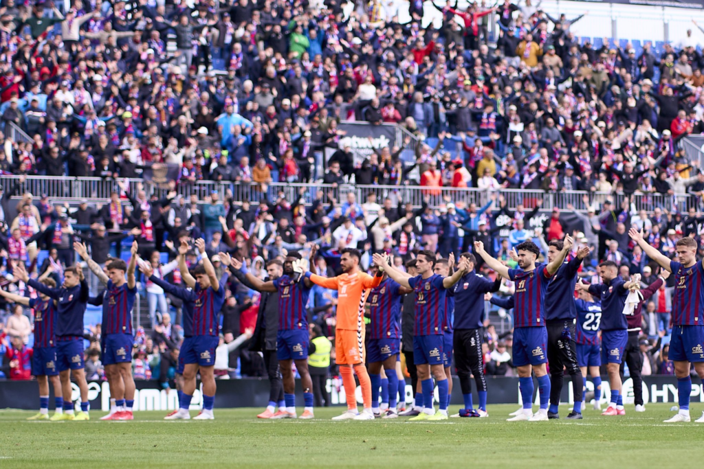 La plantilla del Eldense quedaría libre casi al completo si descienden.