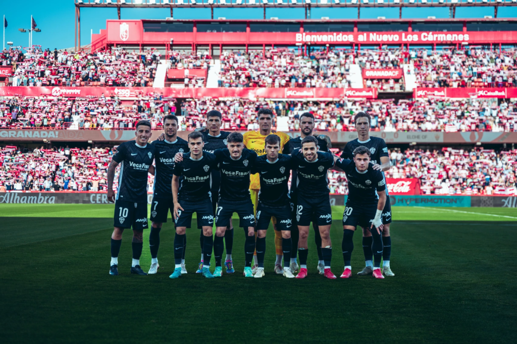 Una típica formación del Elche esta temporada