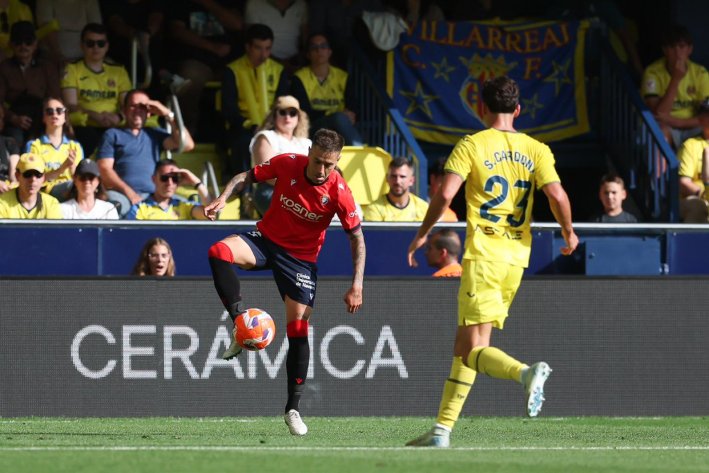 Rubén Peña en una acción con Osasuna, interesa a la UD Las Palmas