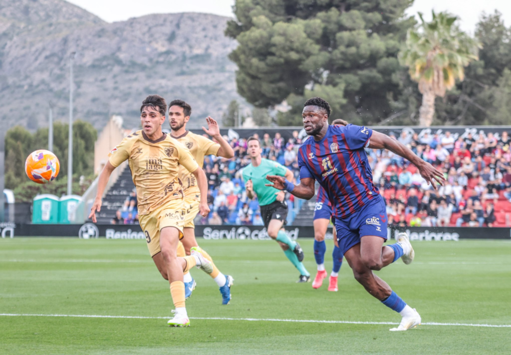 Sekou fue titular en el Eldense ante el Málaga