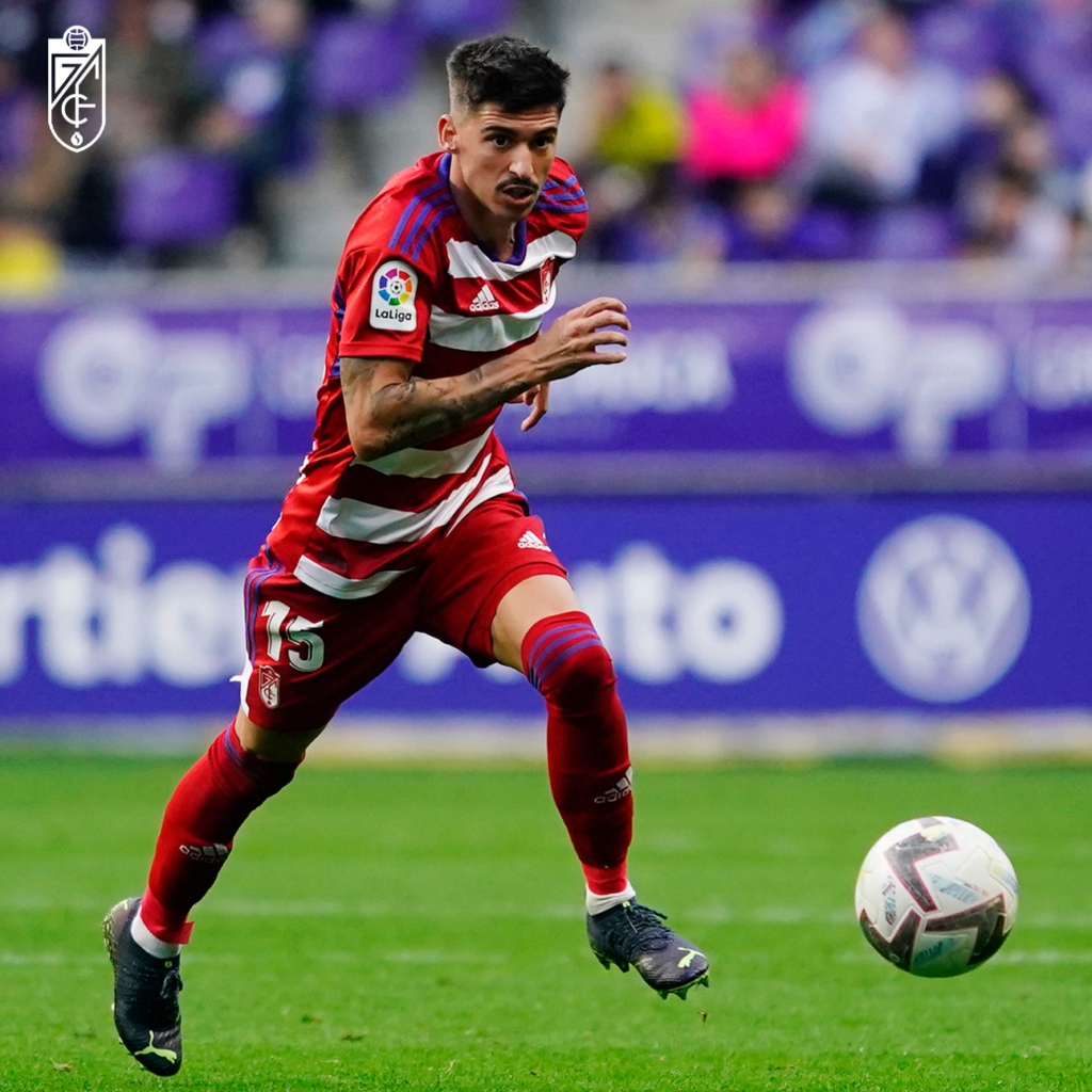 Carlos Neva, en una acción con el Granada