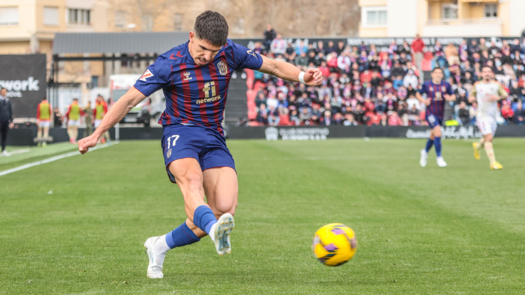 Víctor García interesa a Granada, Almería y Burgos