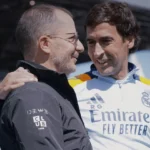José Juan Romero, del Ceuta, junto a Raúl González Blanco