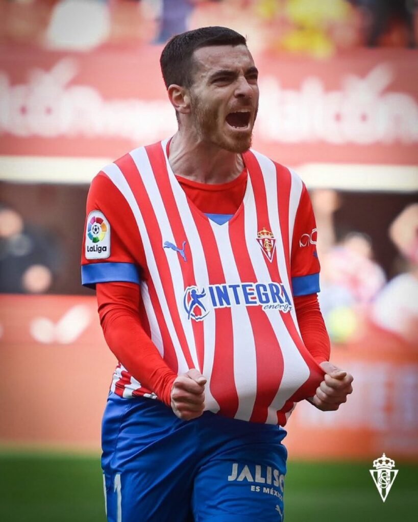 20250611_114255 El Sporting da salida a un delantero