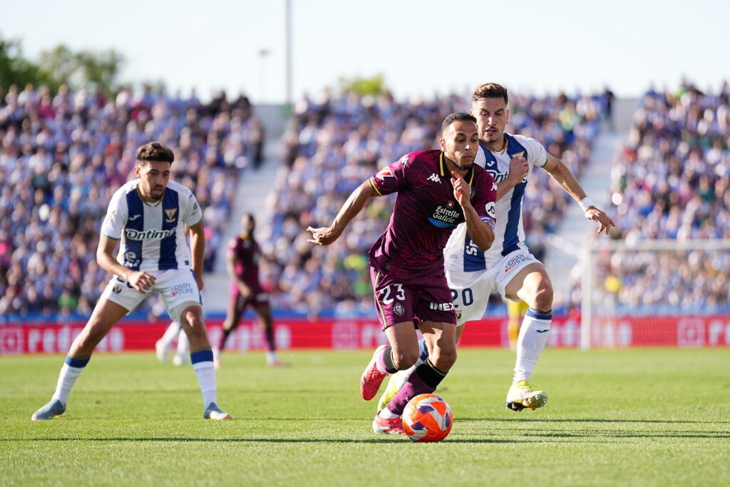 Anuar firma por el Ceuta, equipo de su ciudad