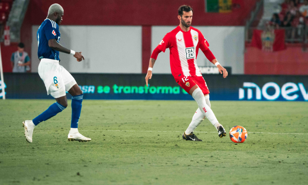 Leo Baptistao parece que estará disponible para el Almería