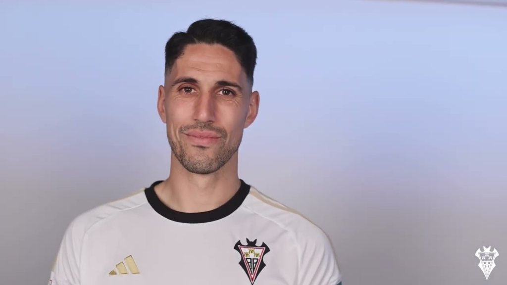 El extremo Fidel Chaves abandona el Albacete