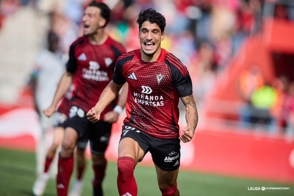 El CD Mirandés seguiría contando con Iker Benito en Primera