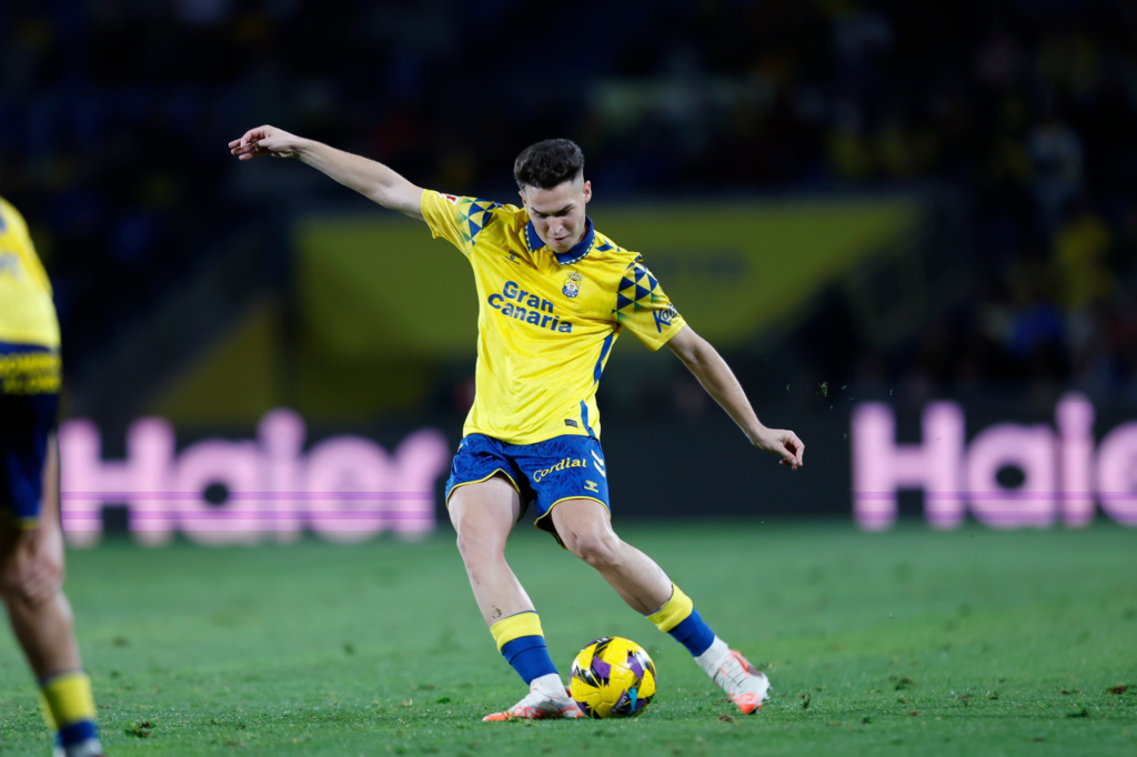 Mika Mármol puede salir de la UD Las Palmas