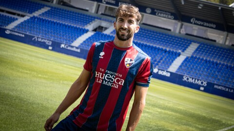 La SD Huesca lo tiene difícil para retener a Javi Pérez