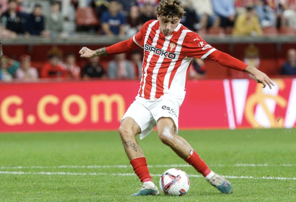 César Gelabert seguirá en el Sporting