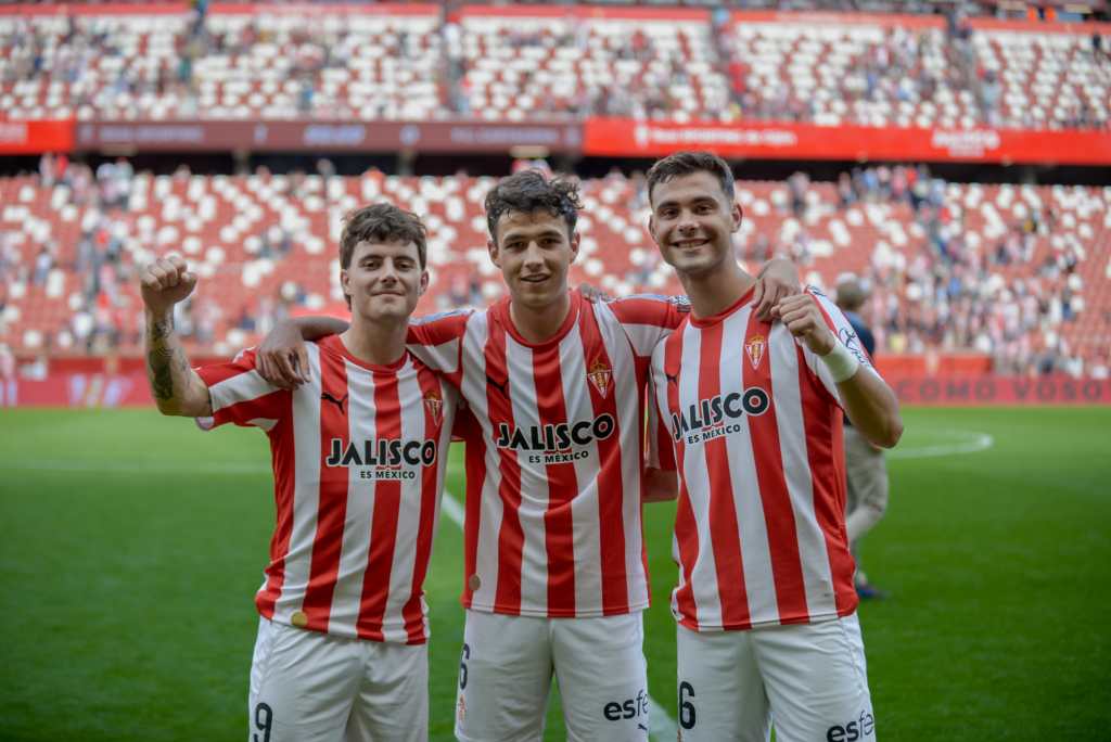 Nacho Martín ha renovado con el Sporting