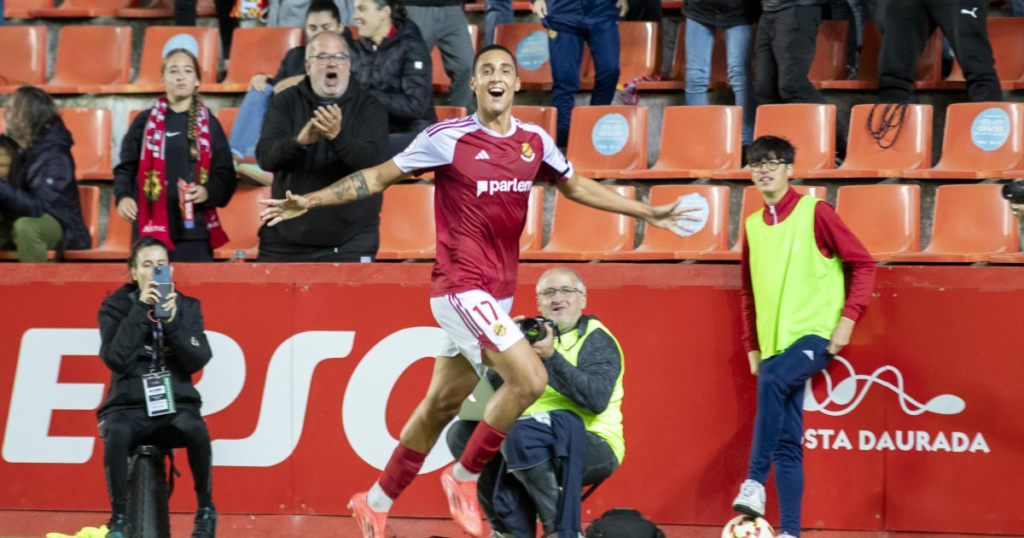 El Ceuta pretende a Pablo Fernández del Nàstic