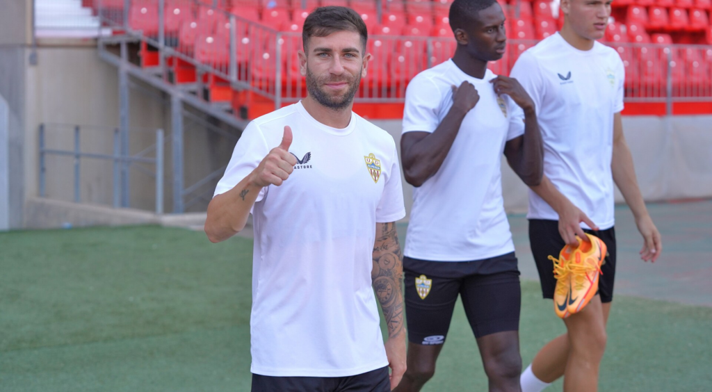 Adrián Embarba ha regresado a la UD Almería