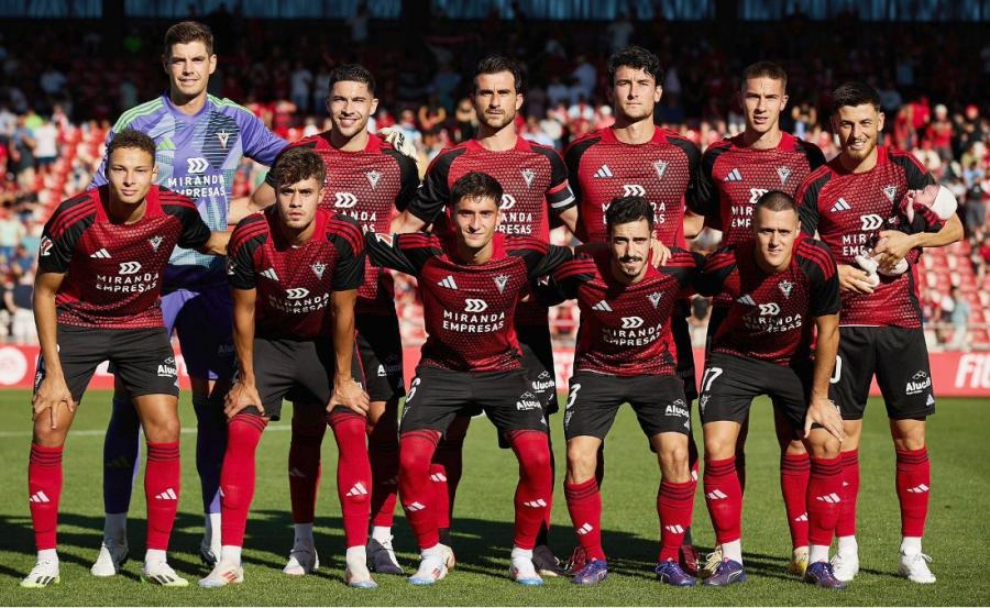 El Mirandés ya tiene nuevo entrenador de manera oficial
