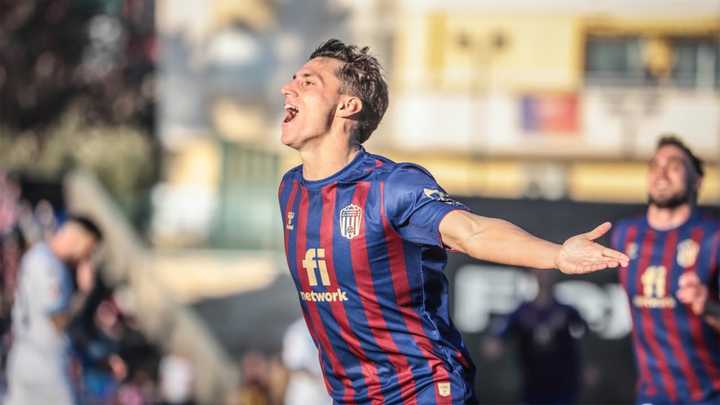 Javi Llabrés podría acabar en el Eibar