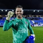 El Huesca se queda con su portero 3 El Huesca se queda con su portero (Dani Jiménez)