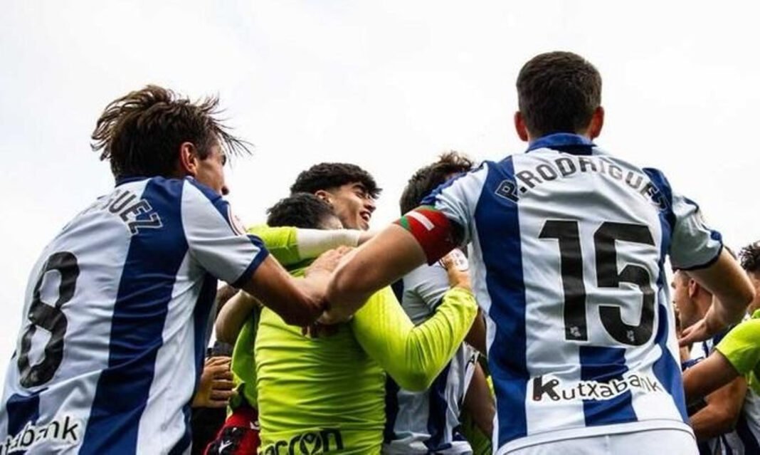 El Sanse celebra en la ya superada 1ª RFEF. Fuente: El Día de Córdoba.