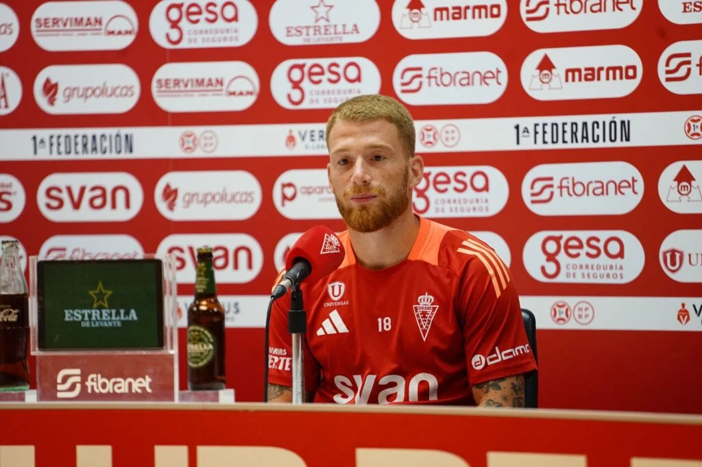 David Vicente interesa clubes de segunda como el Castellón, Cádiz y Albacete