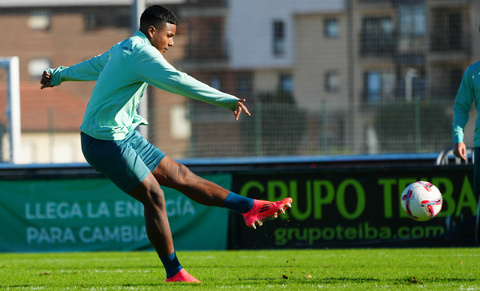 Arévalo seguirá en el Racing
