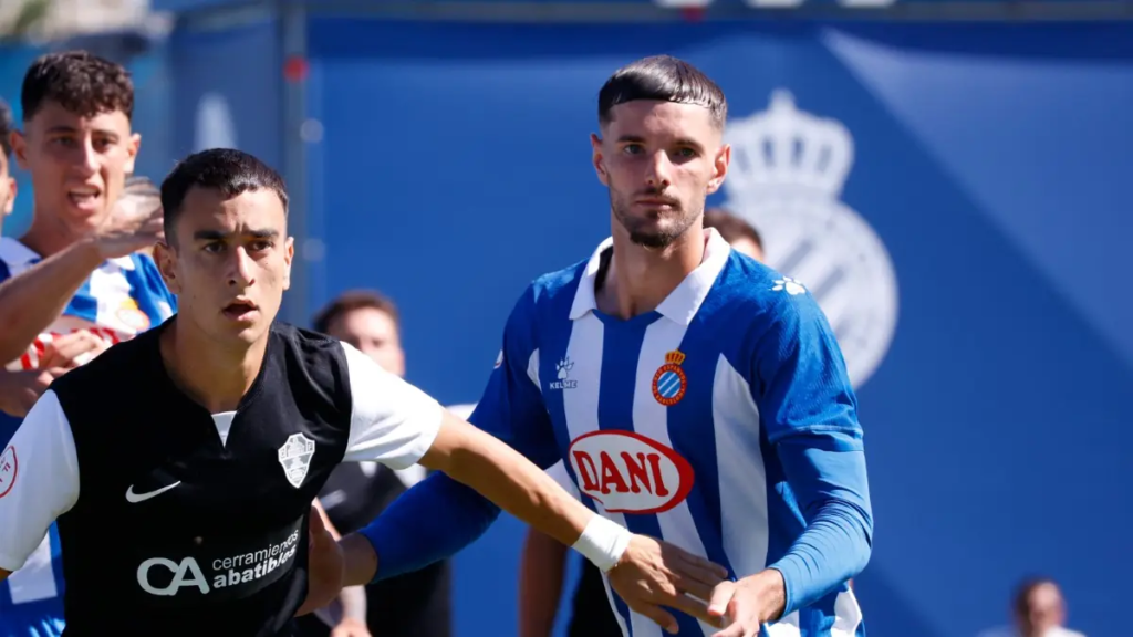 El Sporting se interesa por un central del Espanyol