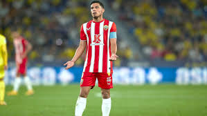 Robertone puede dejar el Almería