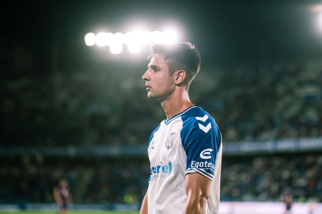 El Mirandés quiere al lateral del Tenerife