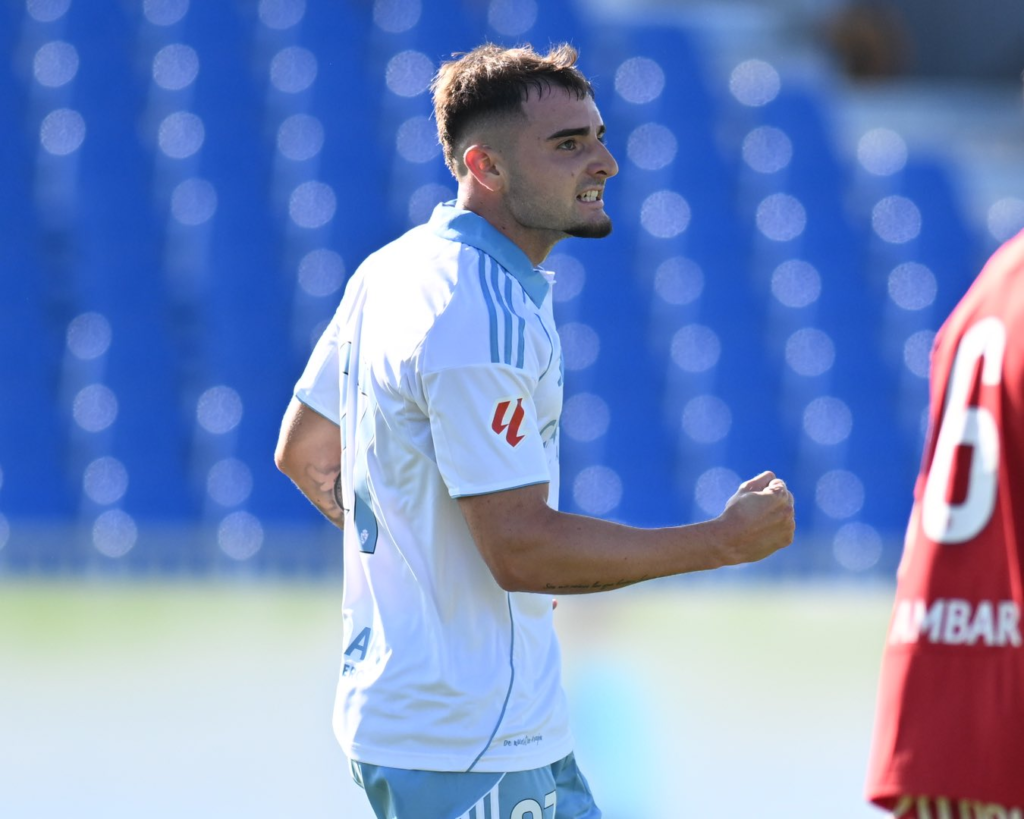 Marcos Cuenca celebrando el segundo gol del Real Zaragoza