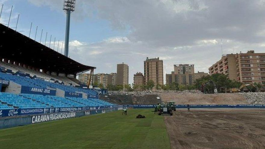 Zaragoza: el curioso motivo del cambio de césped