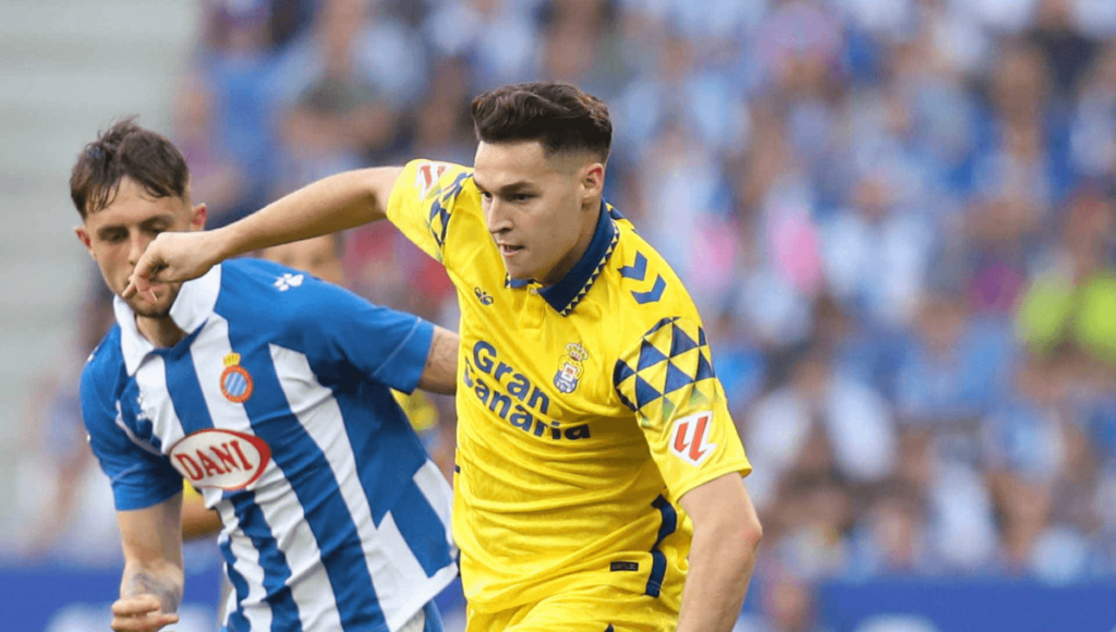 Girona apunta hacia Mika Mármol, de Las Palmas