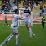 Cultural Leonesa: Una lesión que trastoca demasiado 1 Satrustegui marcando para la Cultural Leonesa