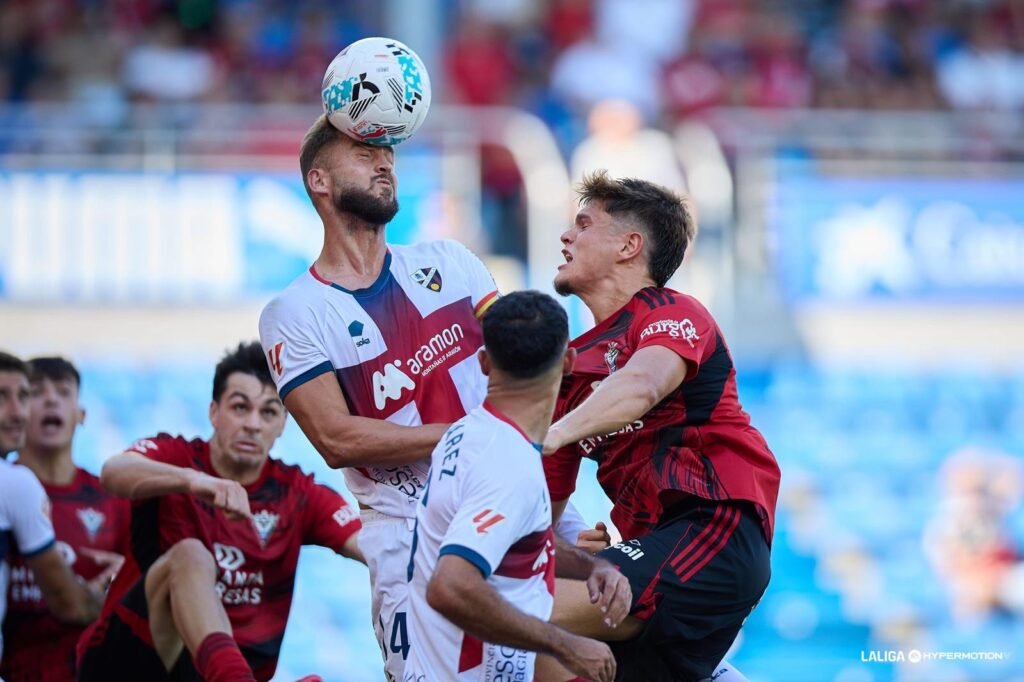 El Huesca suma de tres en Vitoria 1 Encuentro entre el Mirandés y el Huesca